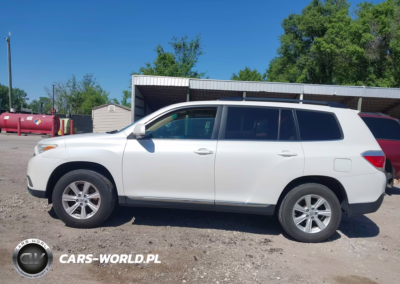 2013 Toyota Highlander Base Plus V6 VIN:5TDBK3EH8DS255162 - 14