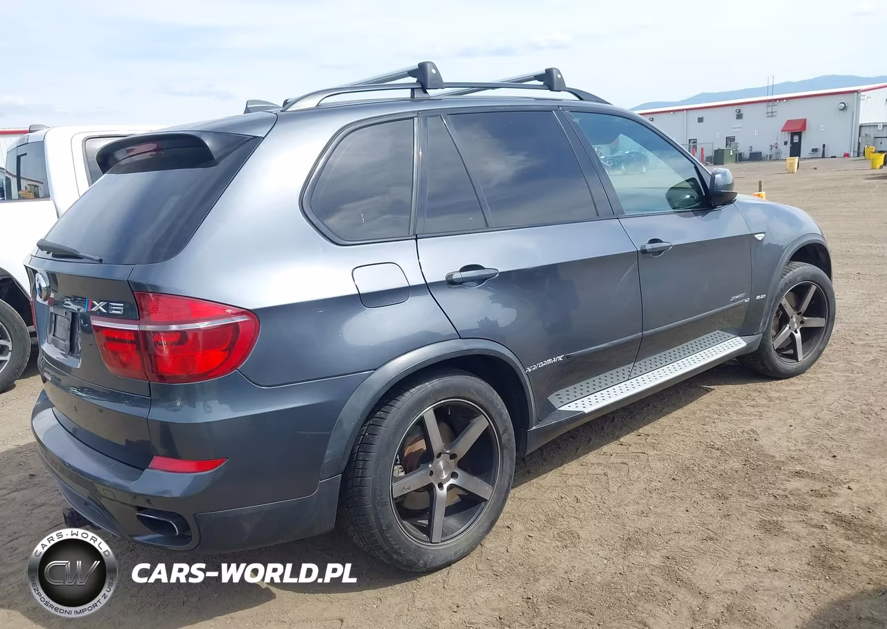 2013 BMW X5 xDrive50I VIN:5UXZV8C55D0C16481 - 4