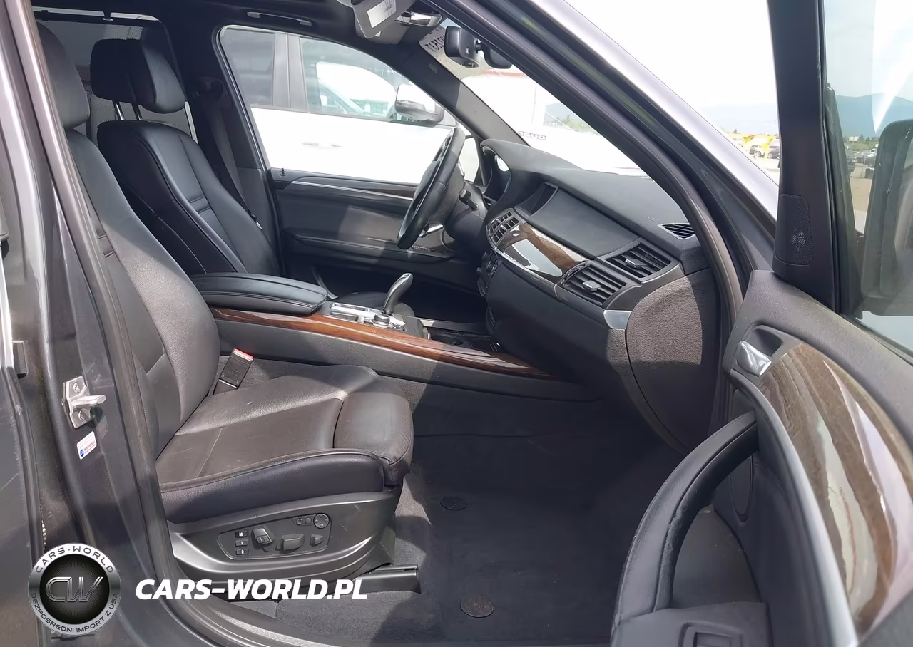 2013 BMW X5 xDrive50I VIN:5UXZV8C55D0C16481 - 5