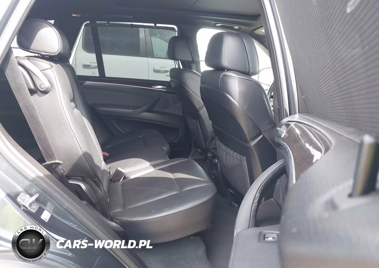 2013 BMW X5 xDrive50I VIN:5UXZV8C55D0C16481 - 8