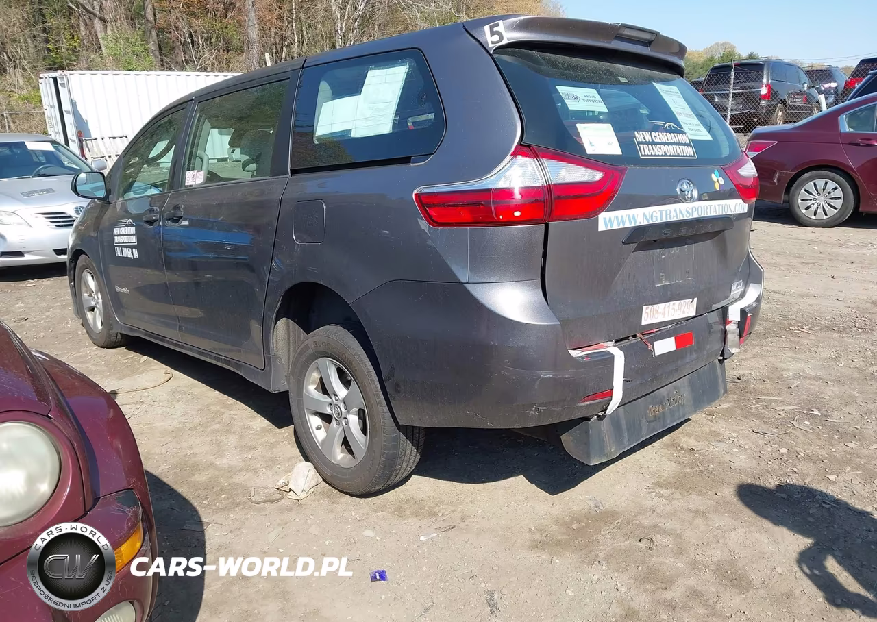2018 Toyota Sienna L 7 Passenger VIN:5TDZZ3DC5JS942420 - 3
