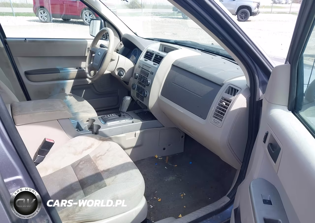 2008 Ford Escape Xlt VIN:1FMCU93128KA09403 - 5