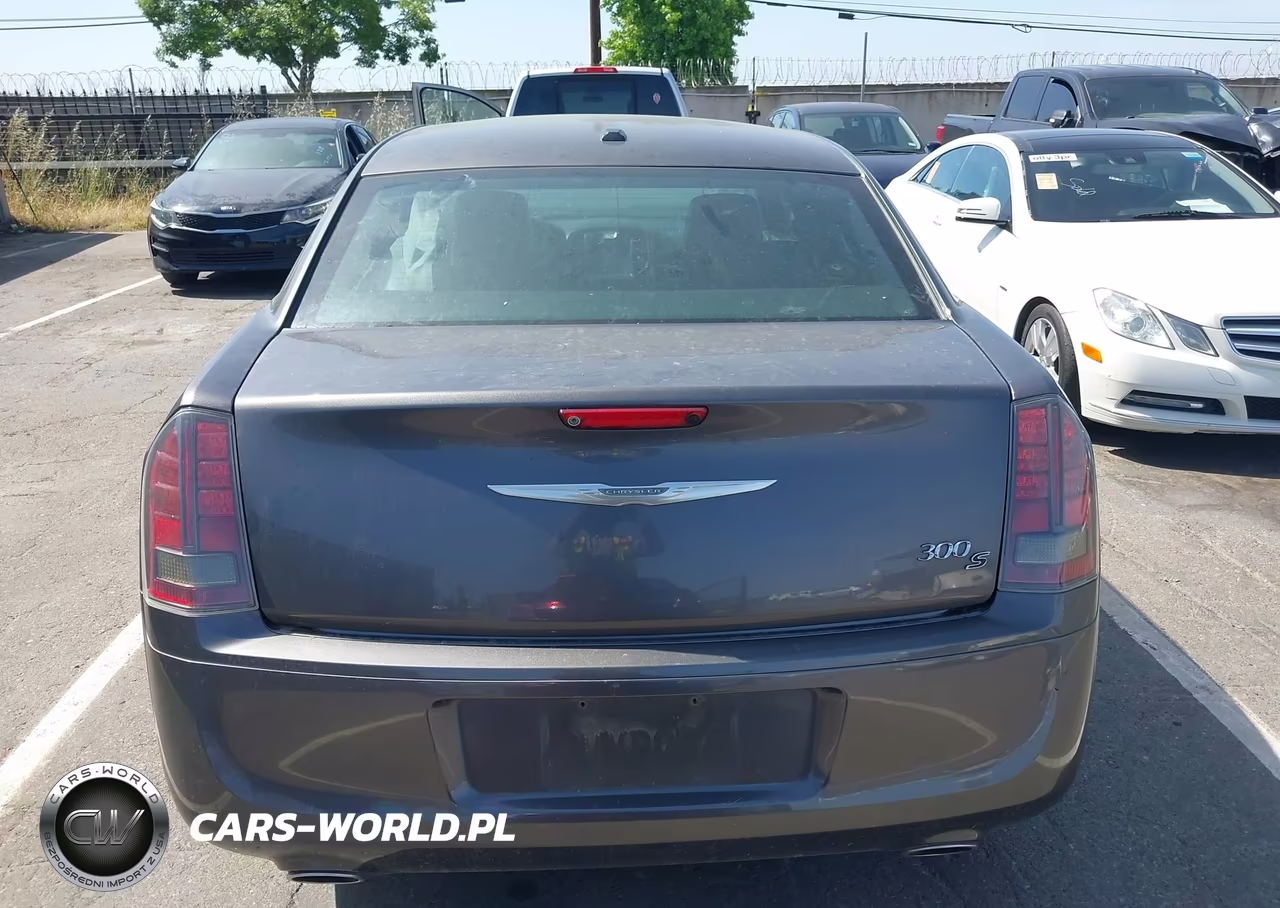 2014 Chrysler 300 300S VIN:2C3CCABGXEH365538 - 15