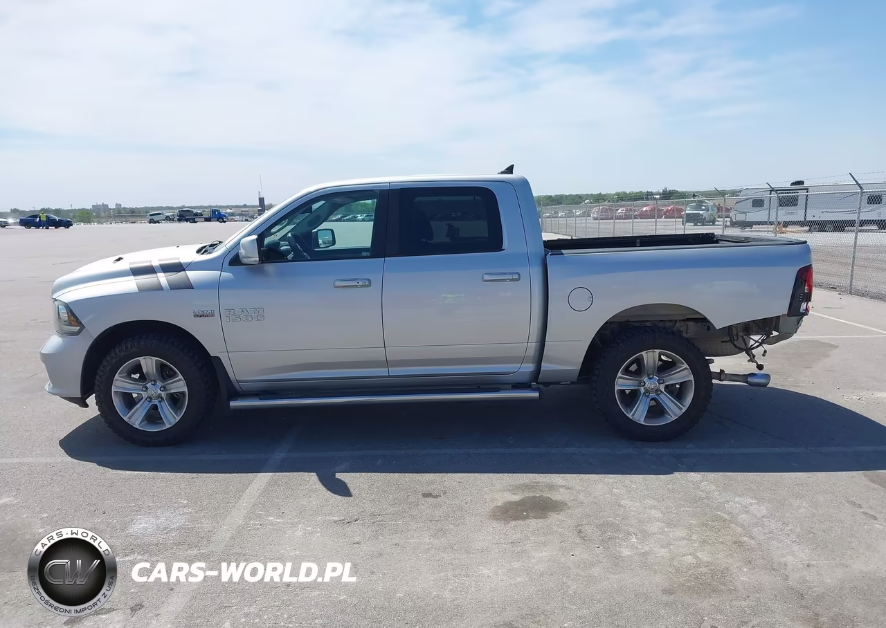 2015 Ram 1500 Sport VIN:1C6RR7MT6FS787132 - 15