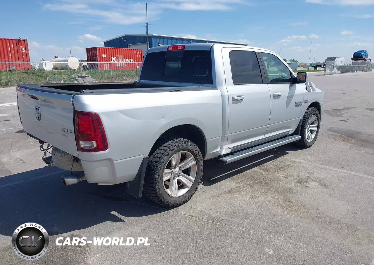 2015 Ram 1500 Sport VIN:1C6RR7MT6FS787132 - 4