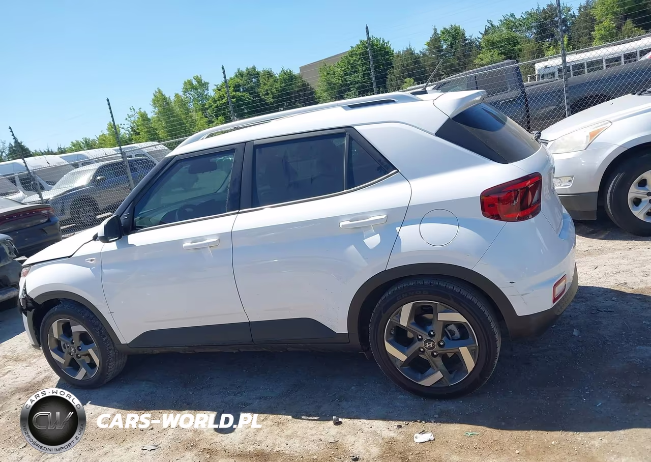 2023 Hyundai Venue Sel VIN:KMHRC8A39PU252608 - 14