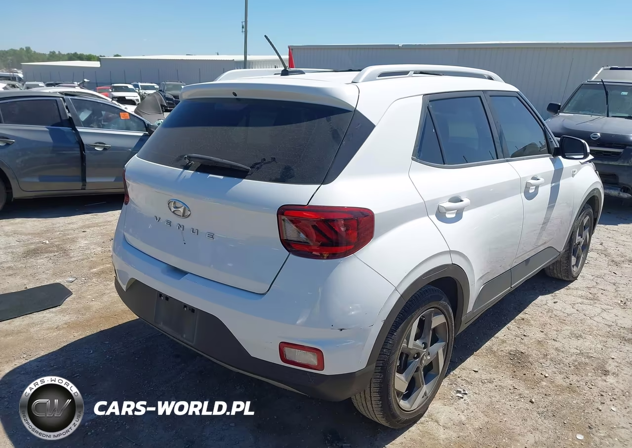 2023 Hyundai Venue Sel VIN:KMHRC8A39PU252608 - 4