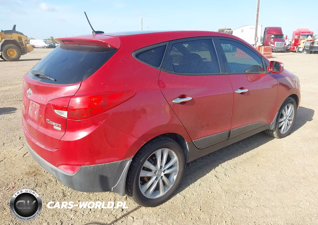2012 Hyundai Tucson Limited VIN:KM8JU3AC8CU361133 - 4