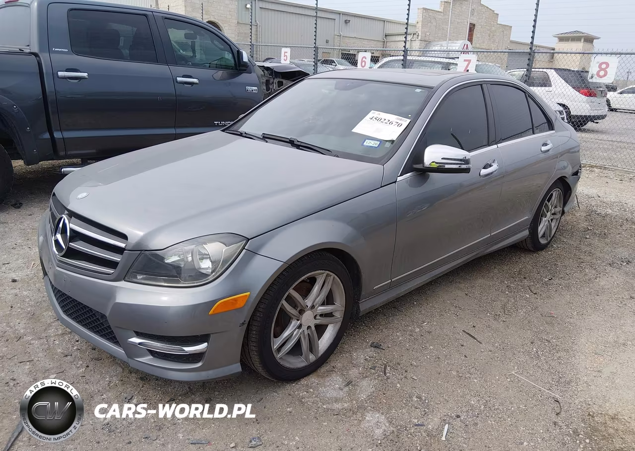 2014 Mercedes-Benz C 250 Sport VIN:WDDGF4HB7ER304915 - 2
