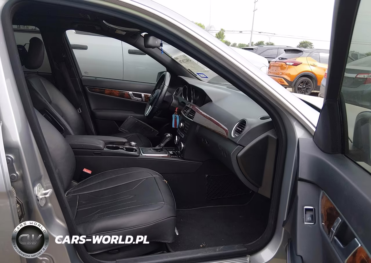 2014 Mercedes-Benz C 250 Sport VIN:WDDGF4HB7ER304915 - 5