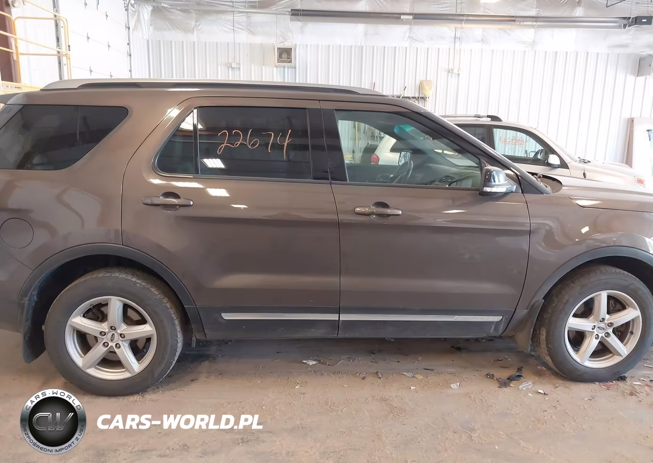 2016 Ford Explorer Xlt VIN:1FM5K8D87GGC65624 - 13