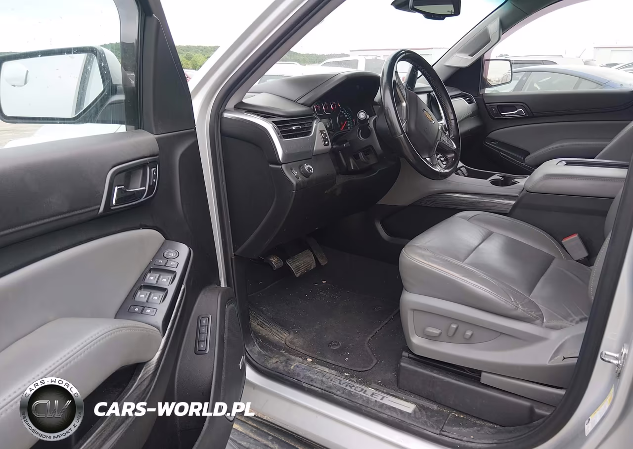 2019 Chevrolet Suburban Lt VIN:1GNSCHKC6KR195761 - 14