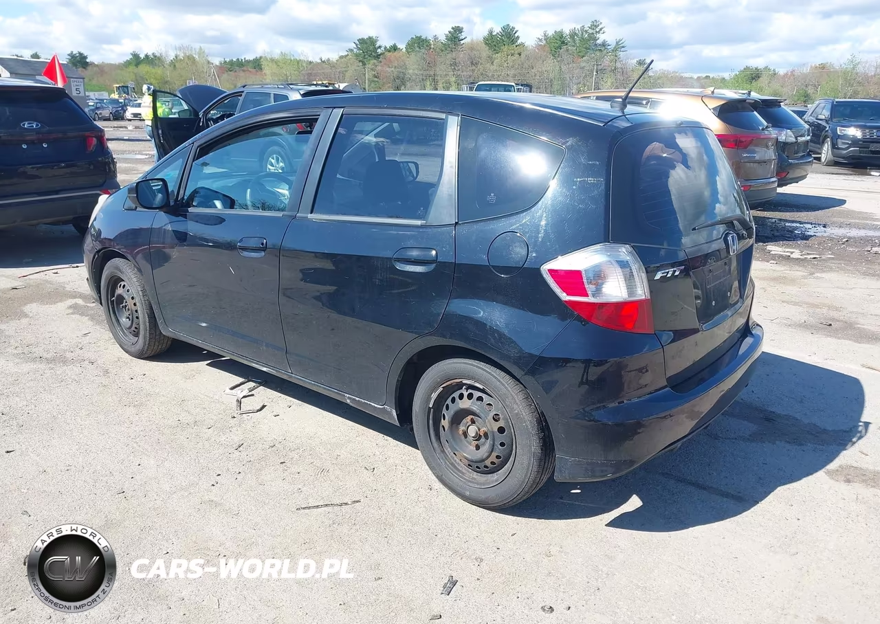 2011 Honda Fit VIN:JHMGE8G3XBS006344 - 3