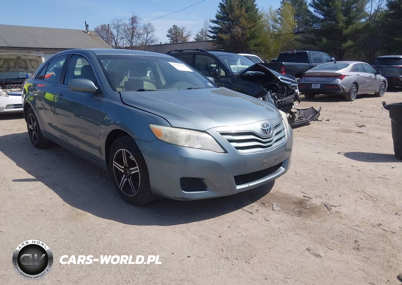 2011 Toyota Camry Le – zdjęcie 1 z 16