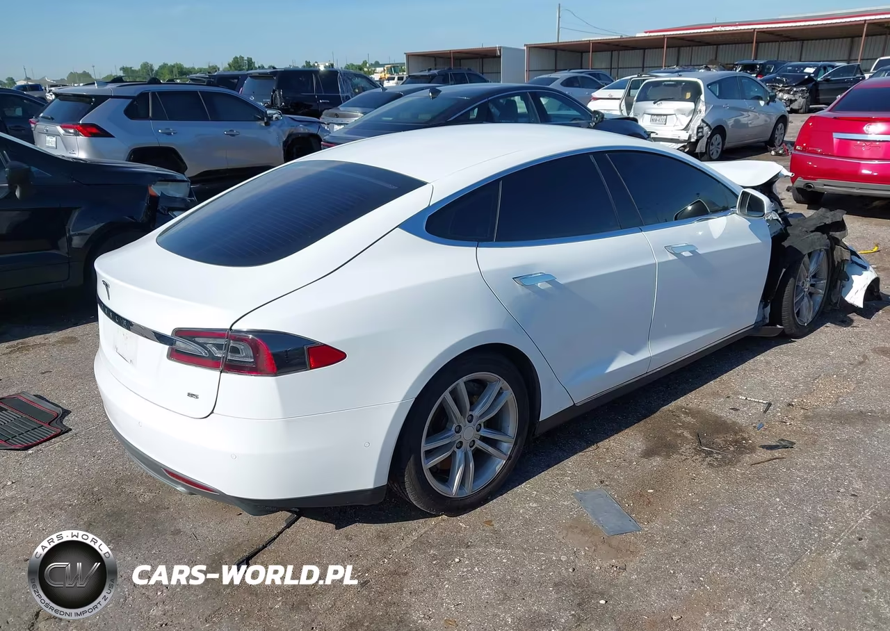 2014 Tesla Model S P85 VIN:5YJSA1H14EFP65276 - 4