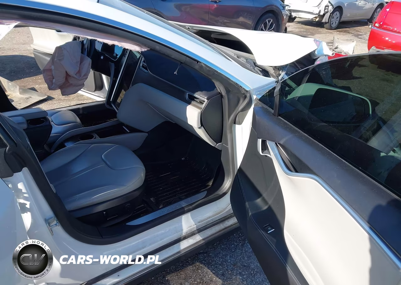 2014 Tesla Model S P85 VIN:5YJSA1H14EFP65276 - 5