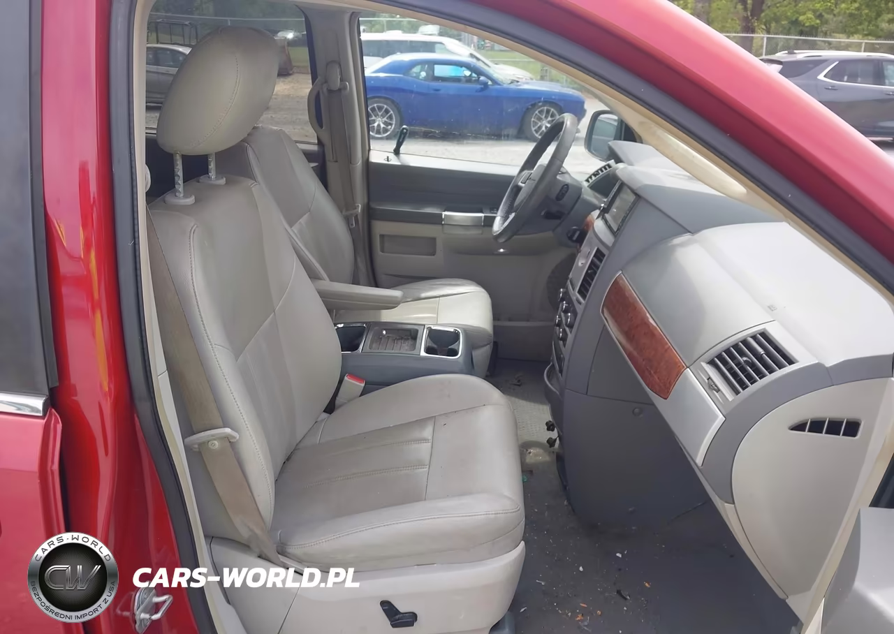 2008 Chrysler Town & Country Touring VIN:2A8HR54P58R793061 - 5