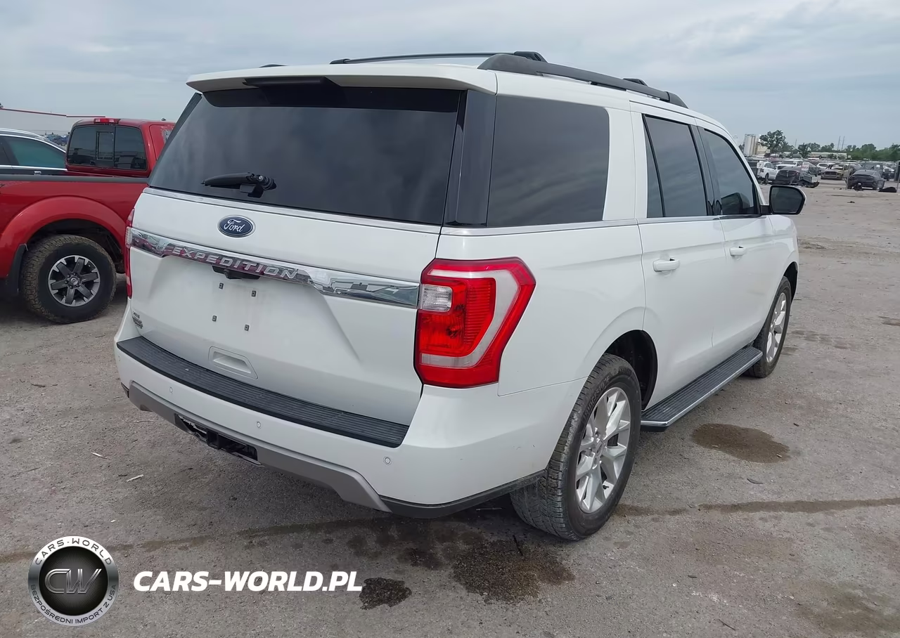 2020 Ford Expedition Xlt VIN:1FMJU1HT2LEA73032 - 4