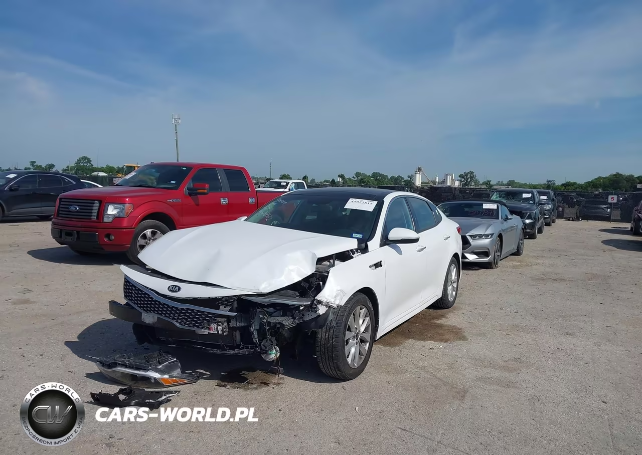 2018 Kia Optima S VIN:5XXGT4L39JG243552 - 2