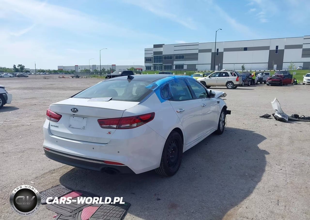 2018 Kia Optima S VIN:5XXGT4L39JG243552 - 4