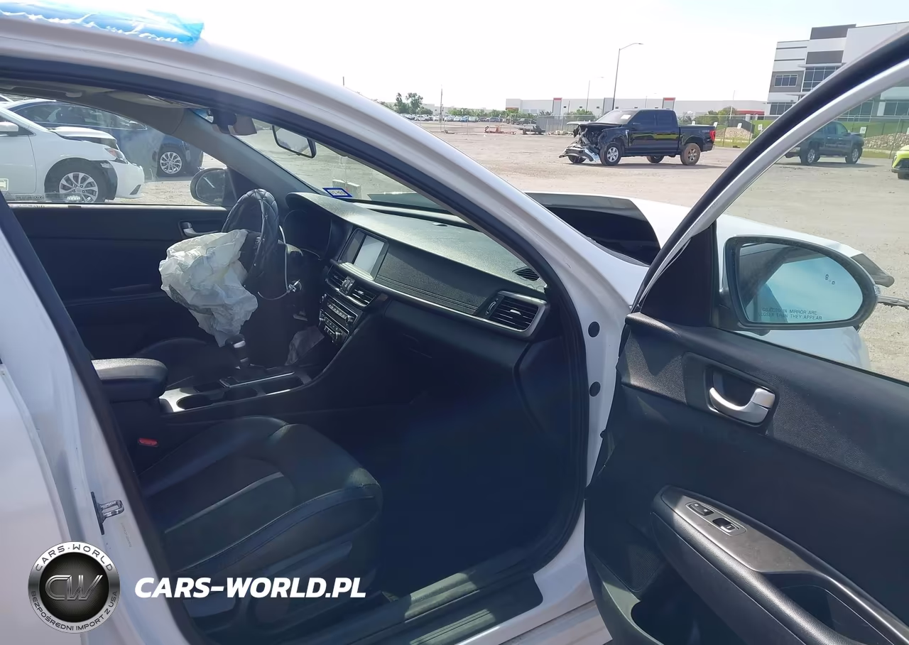 2018 Kia Optima S VIN:5XXGT4L39JG243552 - 5