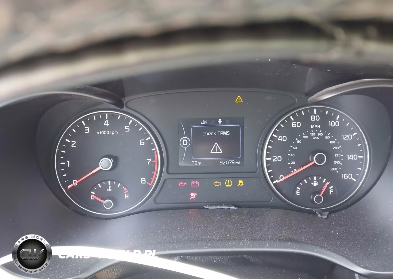 2018 Kia Optima S VIN:5XXGT4L39JG243552 - 7
