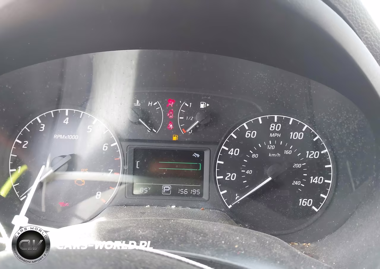 2014 Nissan Sentra S VIN:3N1AB7AP1EL685139 - 7