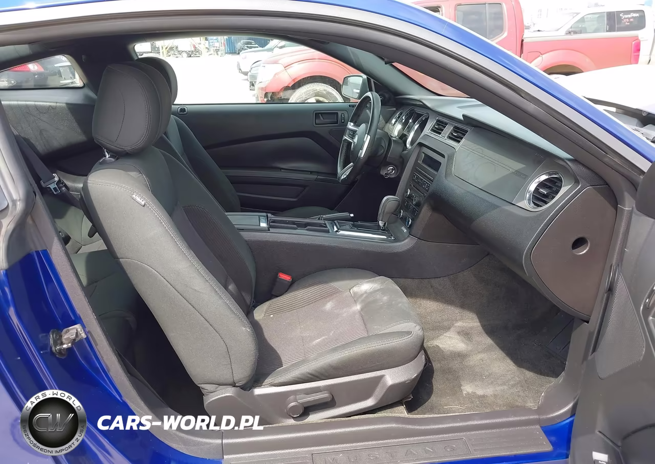 2014 Ford Mustang V6 VIN:1ZVBP8AM1E5250584 - 5