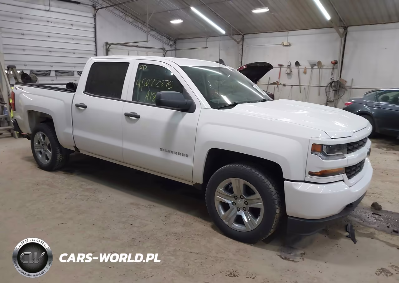 2018 Chevrolet Silverado 1500 Custom