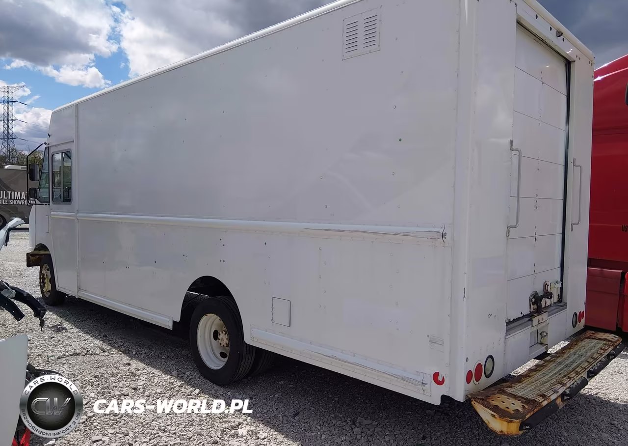 2014 Ford F-59 Commercial Stripped VIN:1F65F5KY8E0A04439 - 3