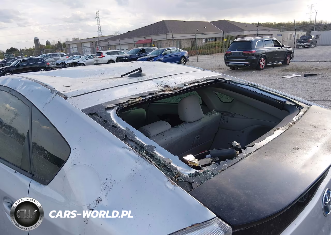 2011 Toyota Prius Two VIN:JTDKN3DU9B1362186 - 6