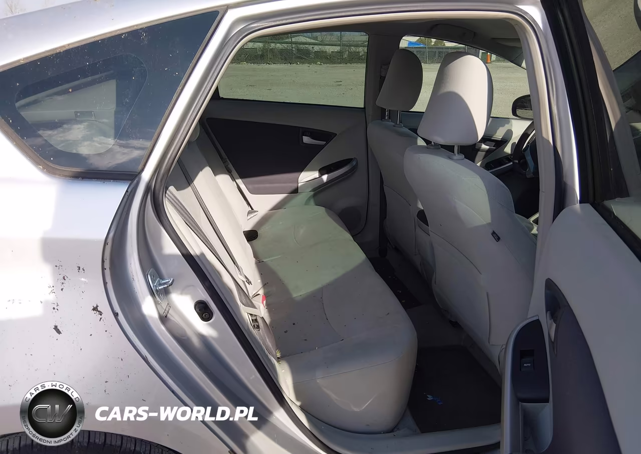 2011 Toyota Prius Two VIN:JTDKN3DU9B1362186 - 8
