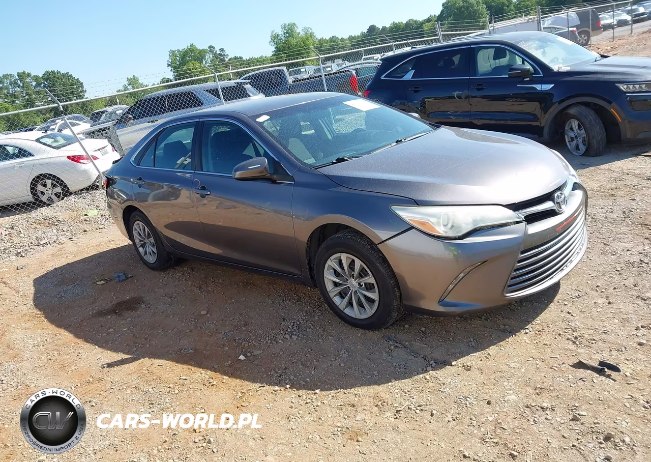 2017 Toyota Camry Le – zdjęcie 1 z 16