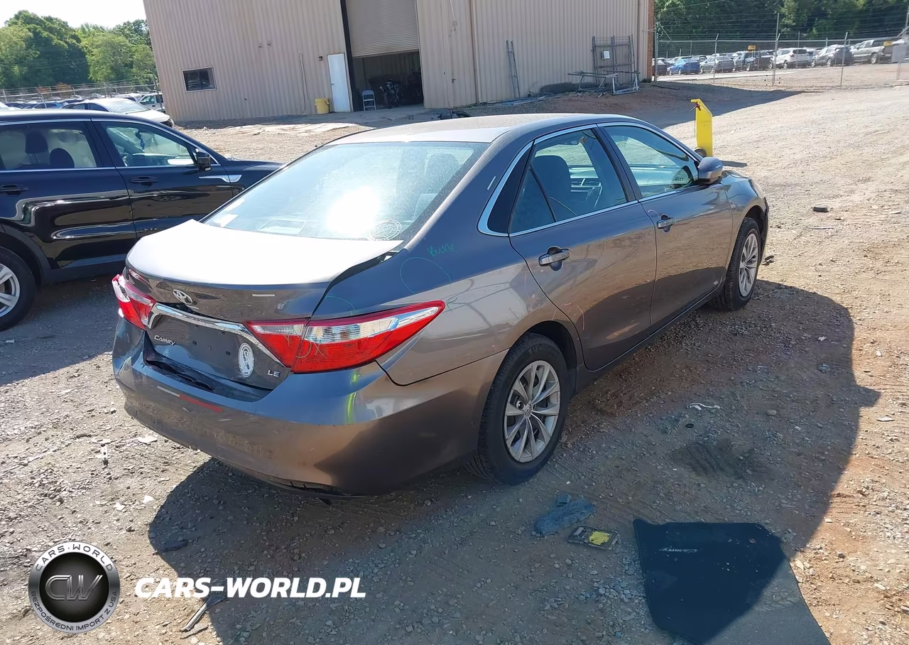 2017 Toyota Camry Le VIN:4T1BF1FK4HU386363 - 4