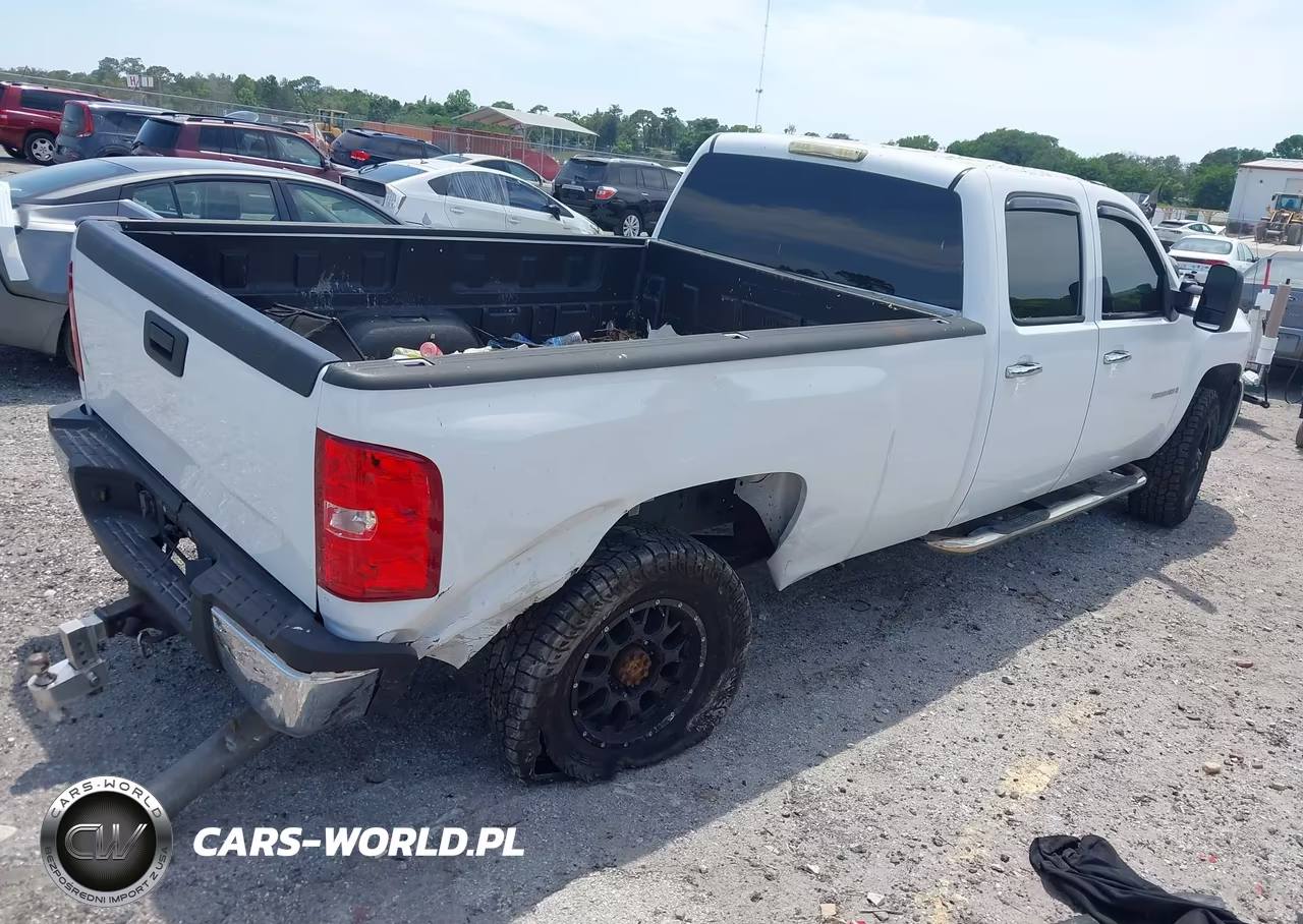 2007 Chevrolet Silverado 3500 Work Truck VIN:1GCHK33627F527818 - 4