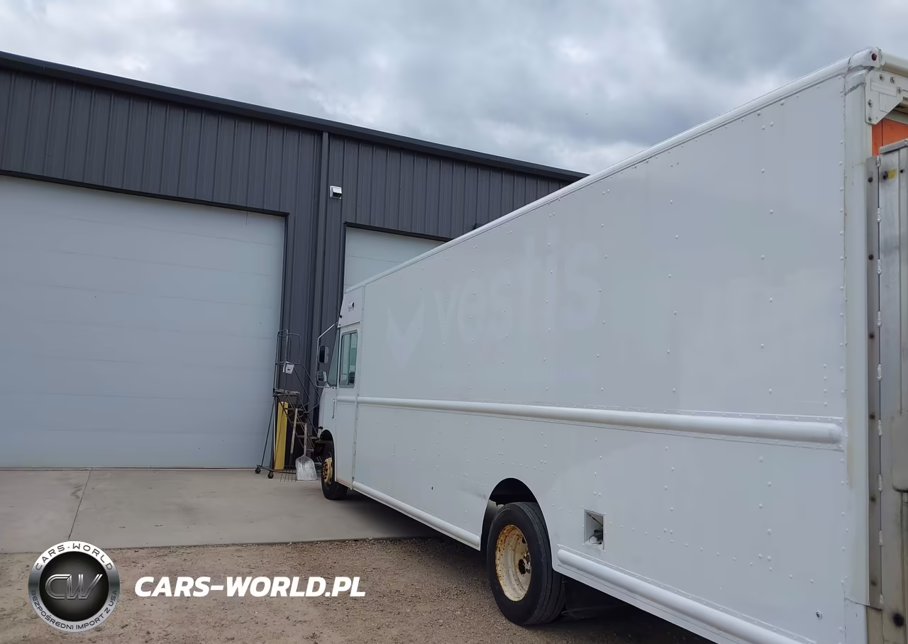 2014 Ford F-59 Commercial Stripped VIN:1F66F5KY2E0A07955 - 3