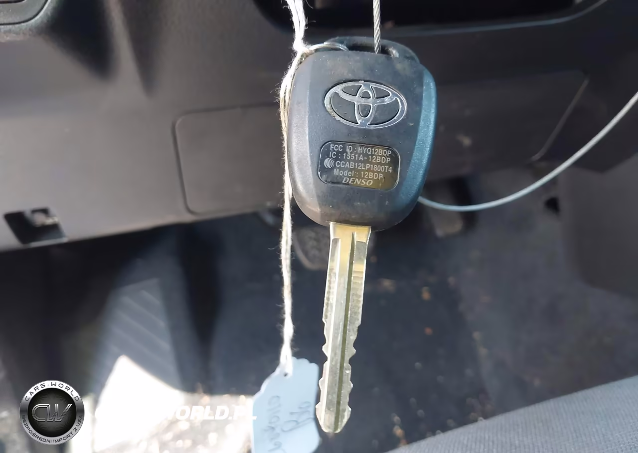 2023 Toyota Tacoma Sr V6 VIN:3TYCZ5AN7PT178588 - 11
