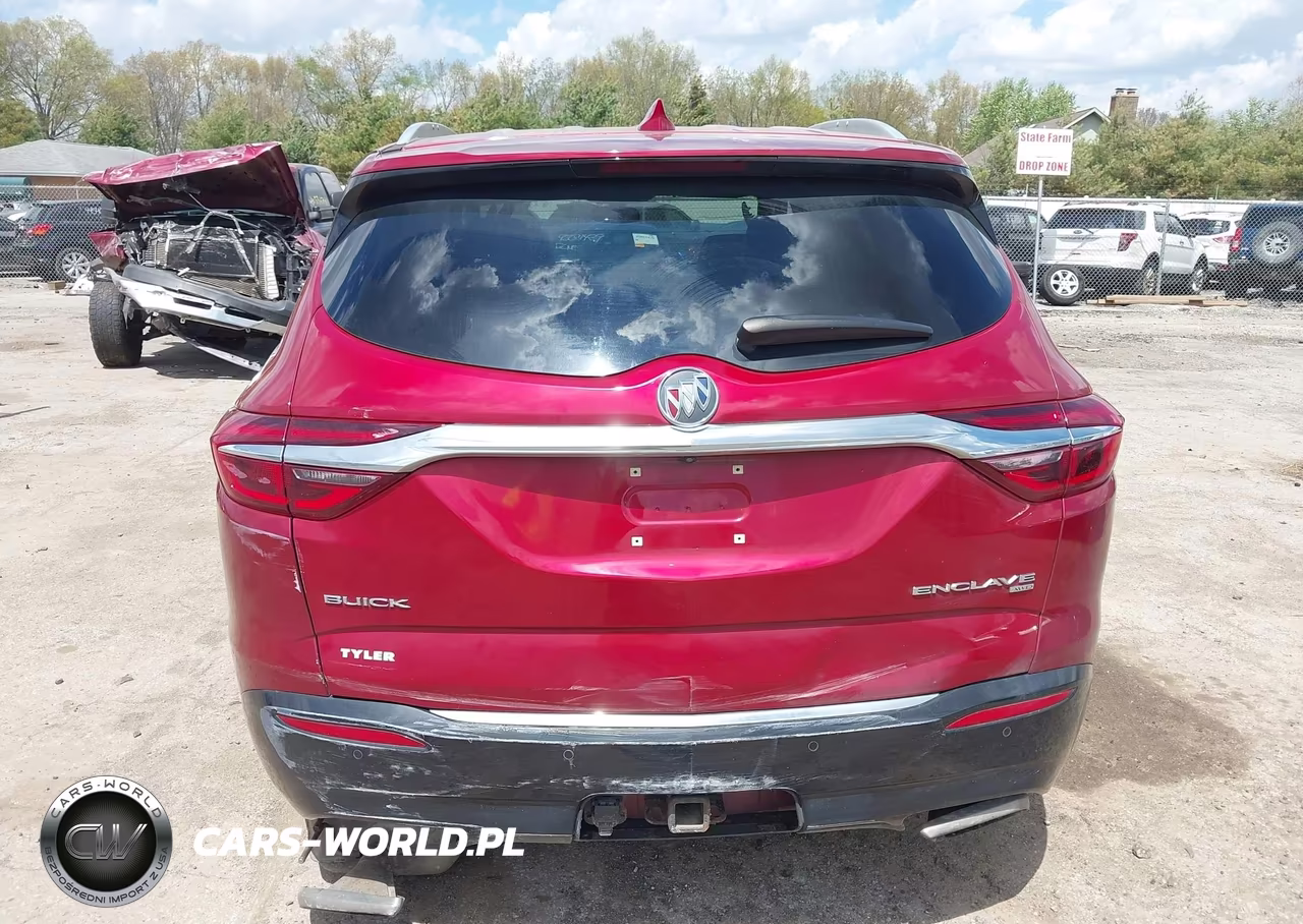 2018 Buick Enclave Essence VIN:5GAEVAKWXJJ158745 - 16