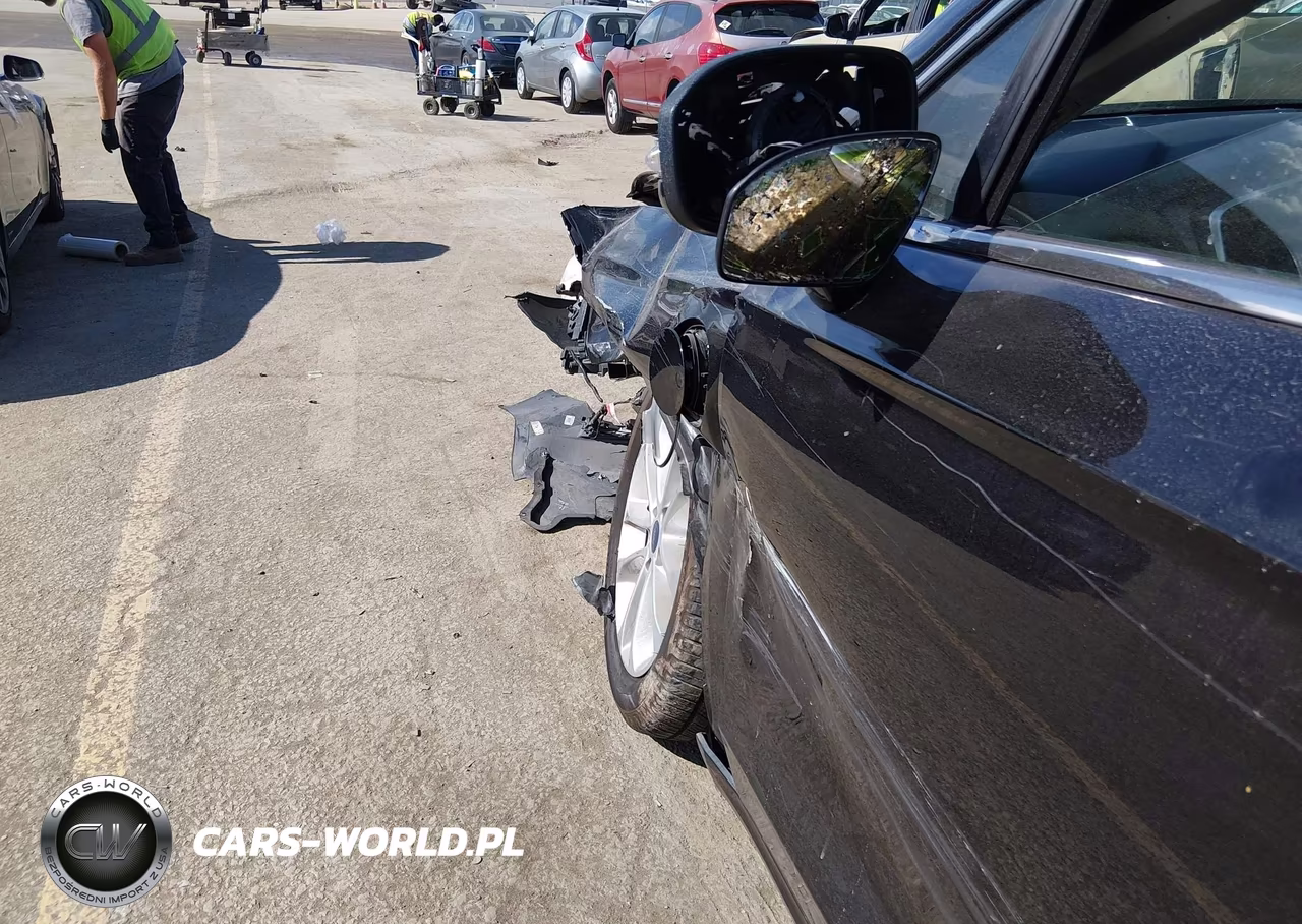 2019 Ford Fusion Energi Titanium VIN:3FA6P0SU0KR232368 - 6
