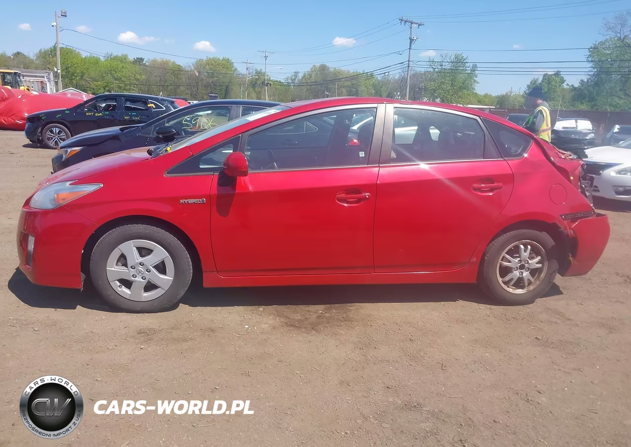 2011 Toyota Prius Three VIN:JTDKN3DU9B0269657 - 14