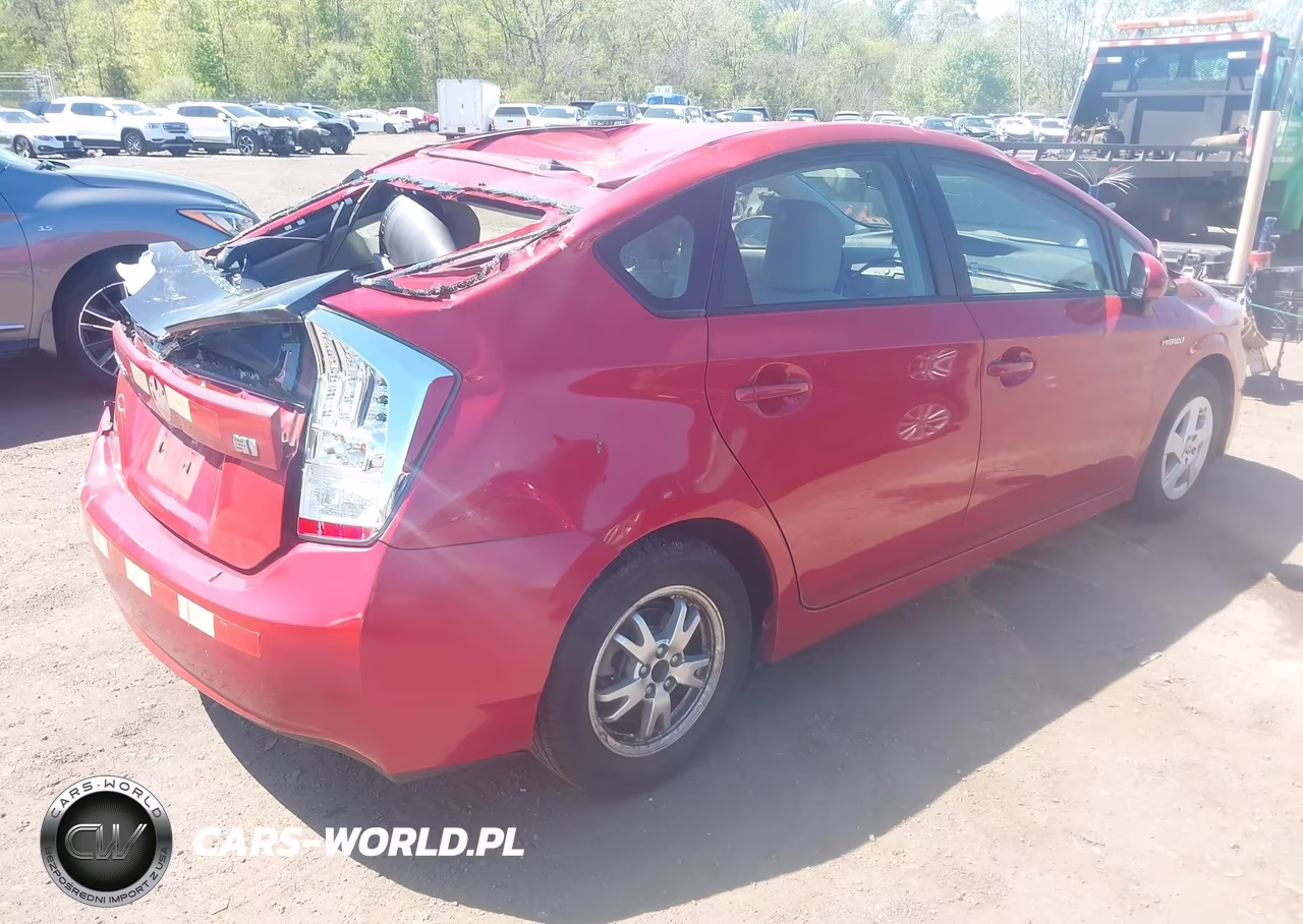 2011 Toyota Prius Three VIN:JTDKN3DU9B0269657 - 4