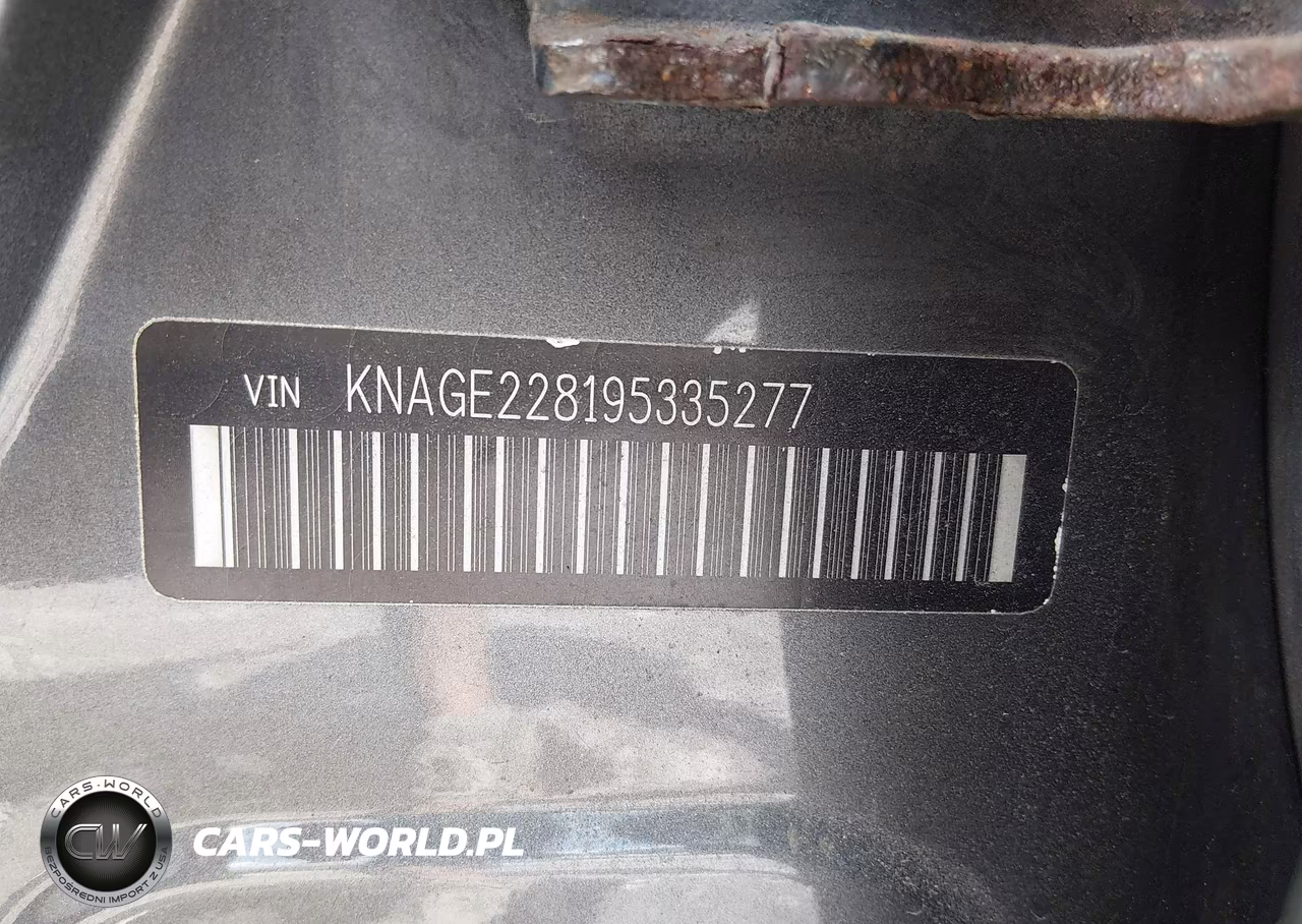 2009 Kia Optima Lx VIN:KNAGE228195335277 - 9