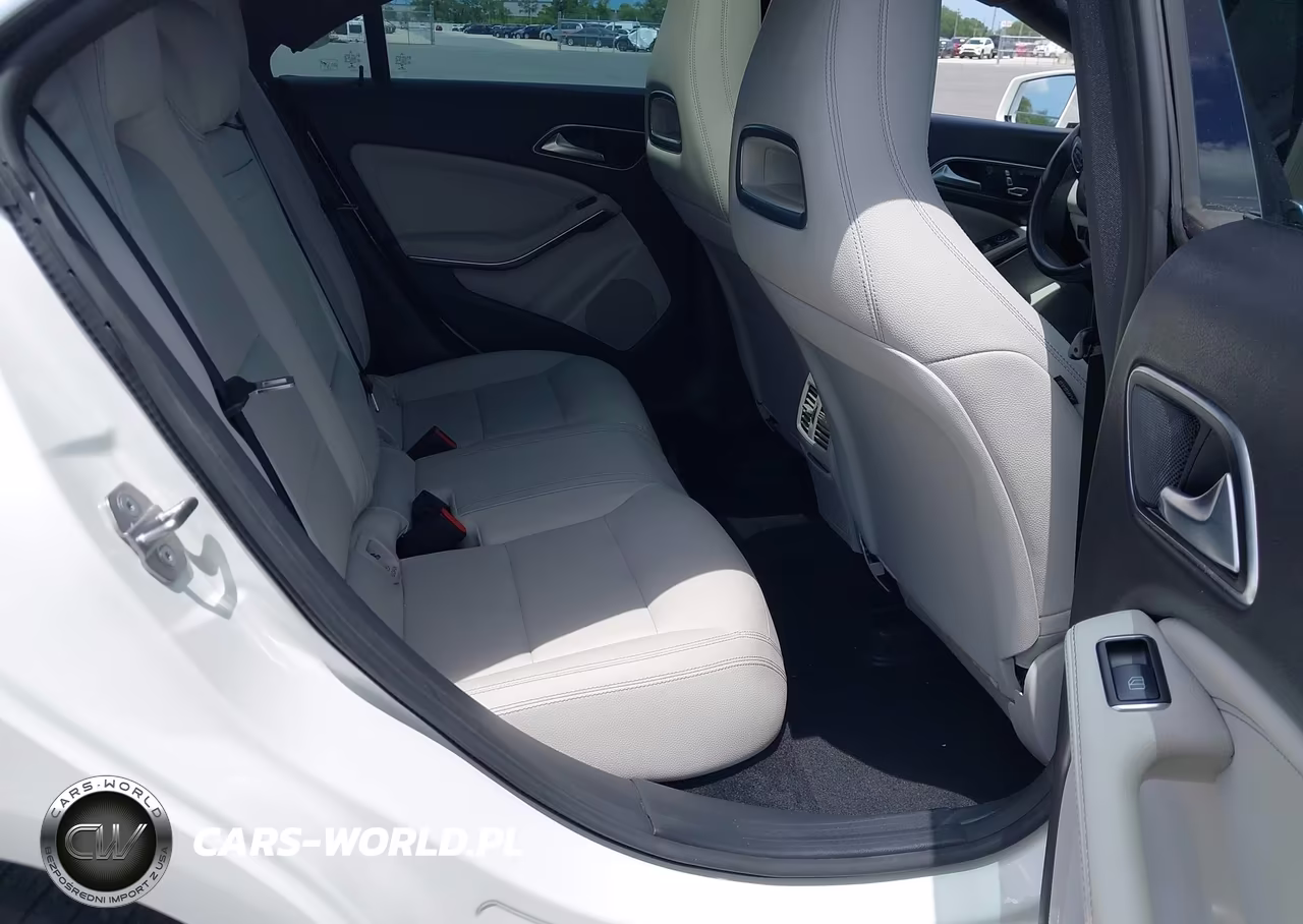 2018 Mercedes-Benz Cla 250 VIN:WDDSJ4EB1JN664132 - 8