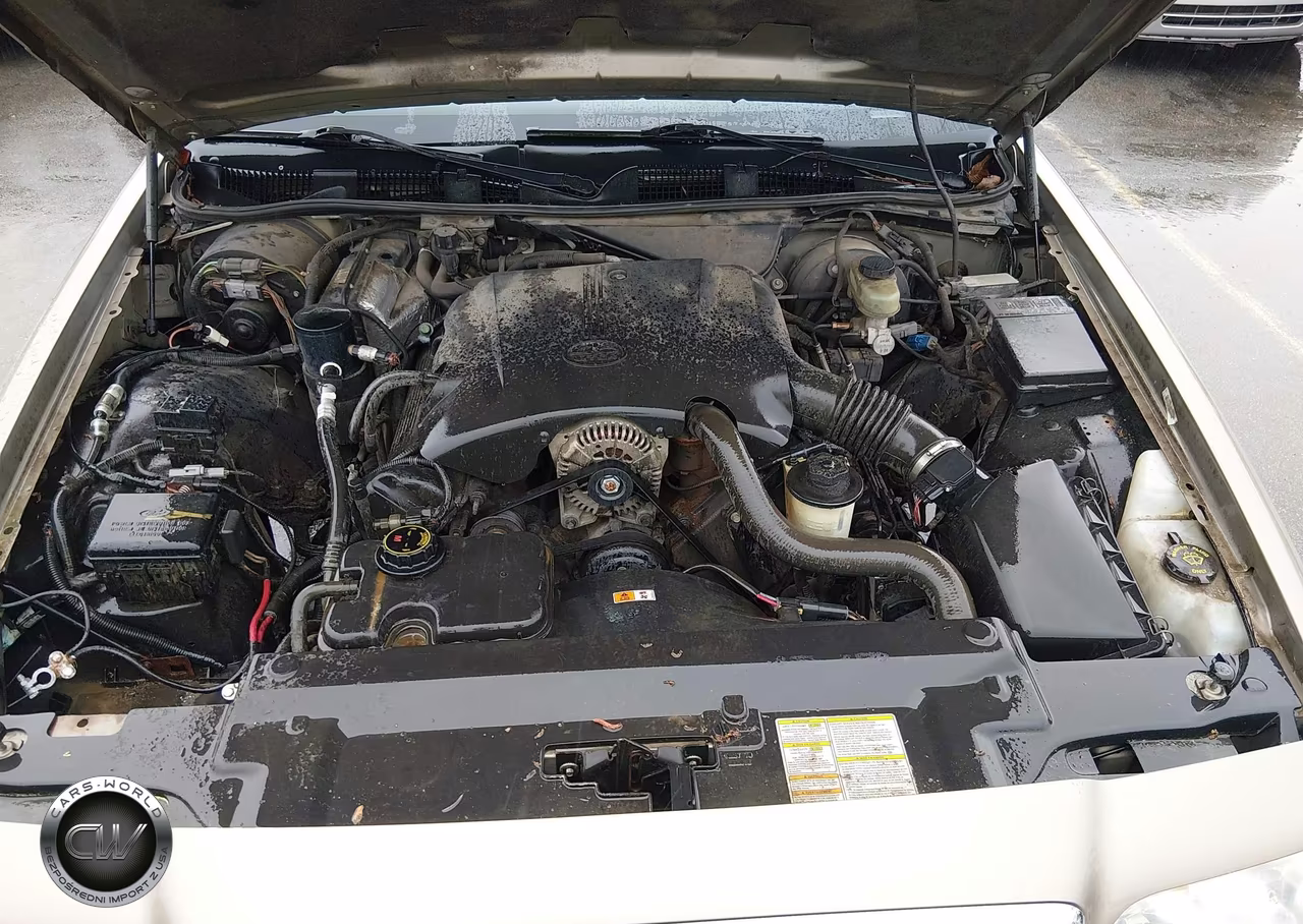 2001 Ford Crown Victoria Lx VIN:2FAFP74WX1X103139 - 10