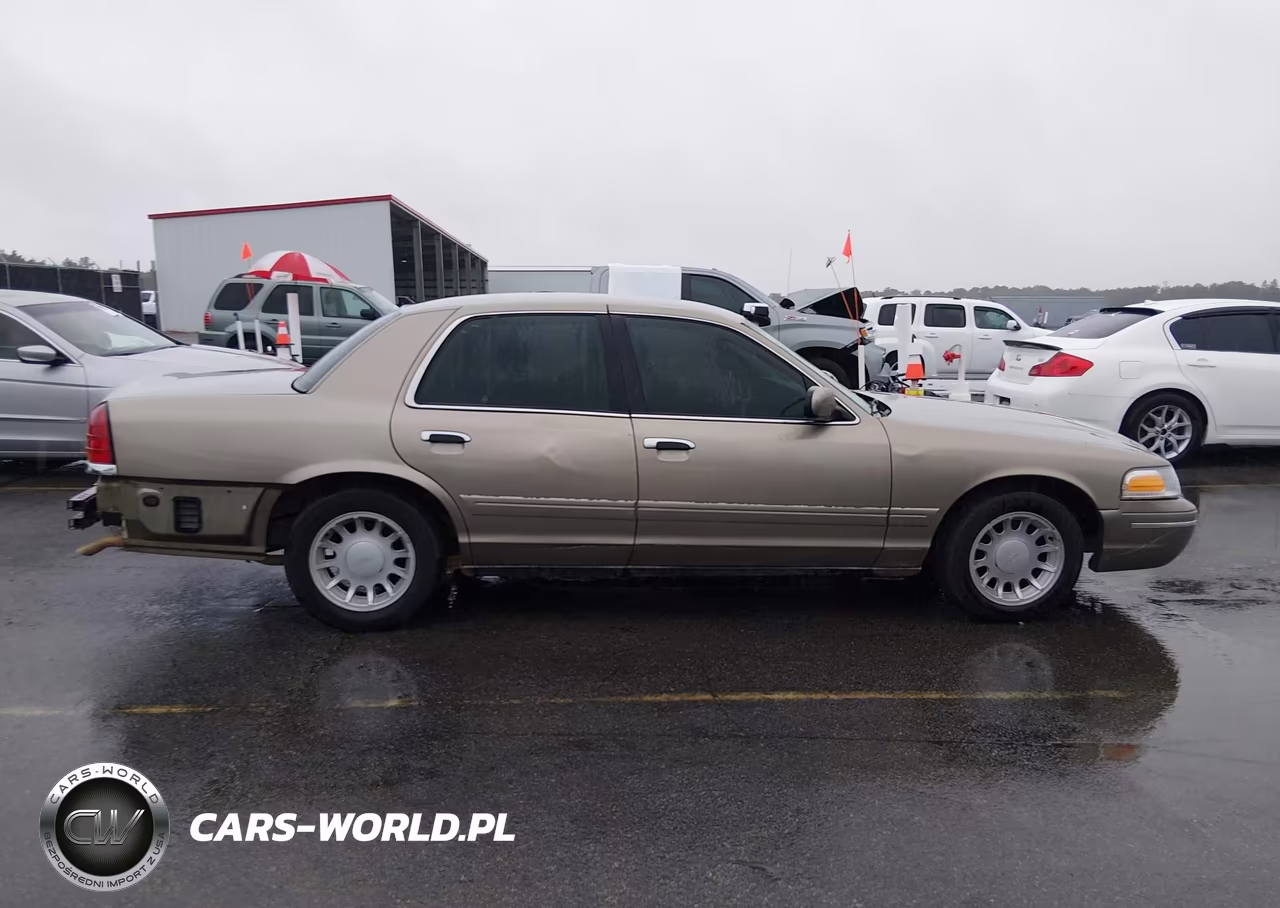 2001 Ford Crown Victoria Lx VIN:2FAFP74WX1X103139 - 13