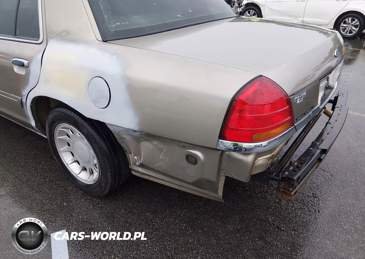 2001 Ford Crown Victoria Lx VIN:2FAFP74WX1X103139 - 17