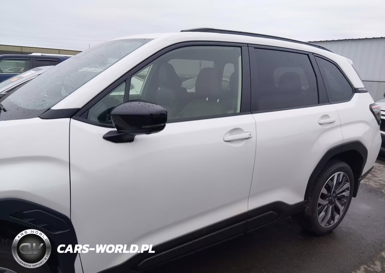 2025 Subaru Forester Touring VIN:JF2SLDTC1SH449786 - 14