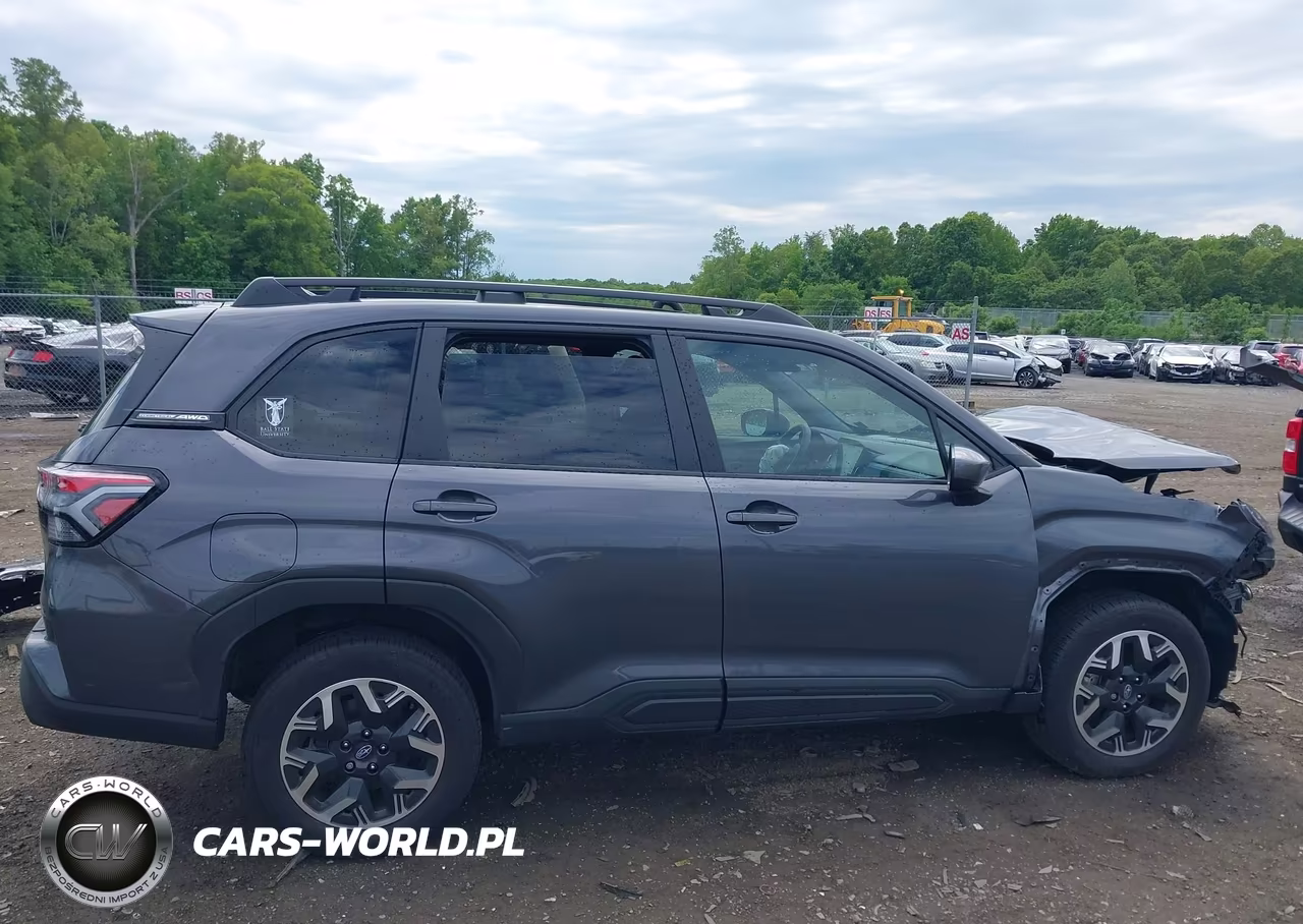 2025 Subaru Forester Premium VIN:JF2SLDDC8SH613369 - 14