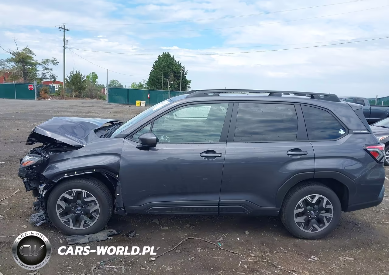 2025 Subaru Forester Premium VIN:JF2SLDDC8SH613369 - 15
