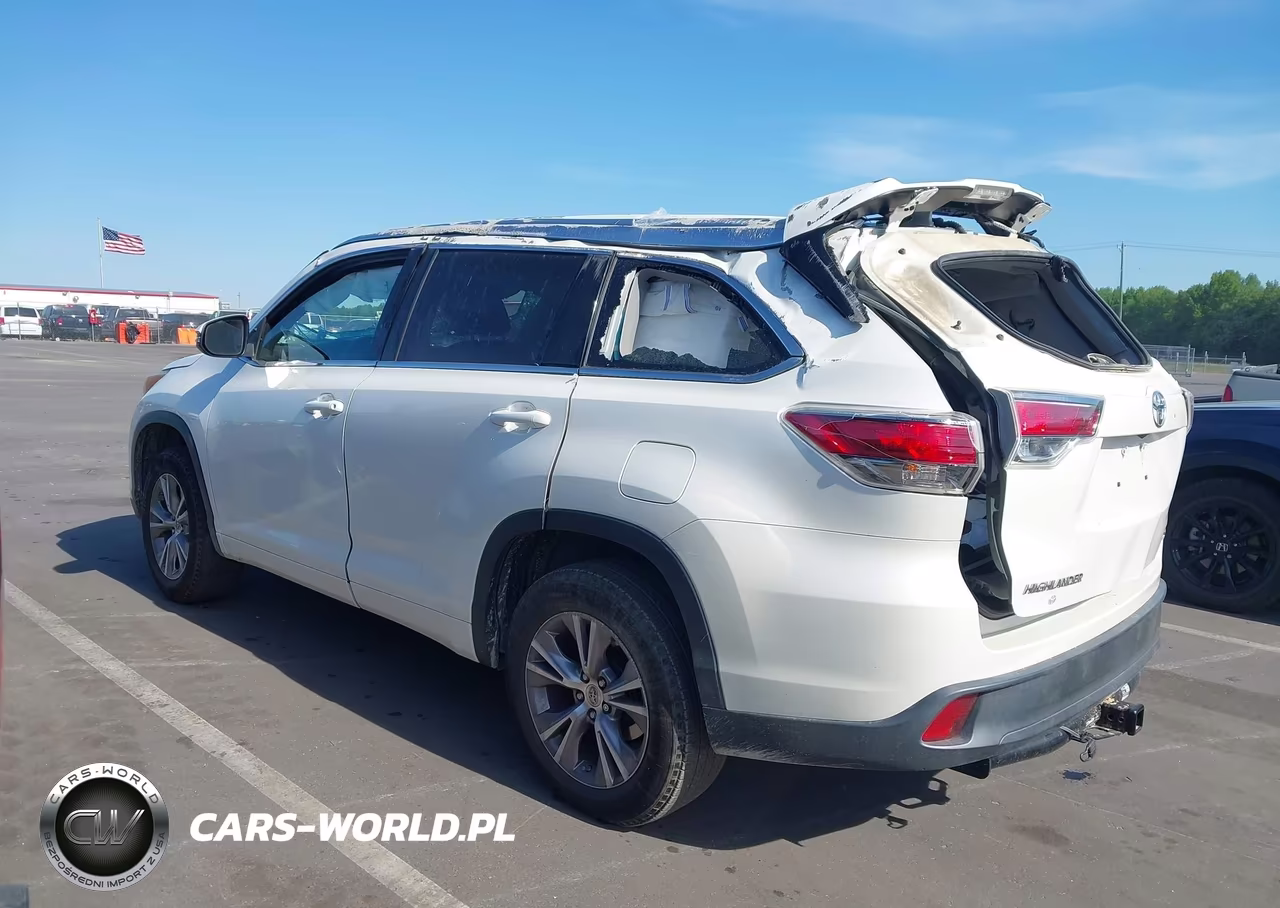 2015 Toyota Highlander Xle V6 VIN:5TDKKRFH8FS051434 - 3